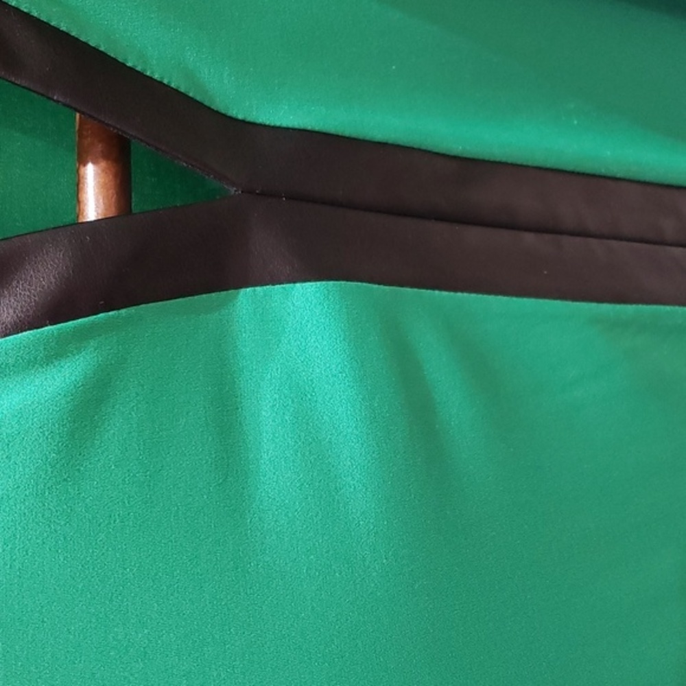Nwot 1X Sleeveless top green with black vegan leather - Picture 13 of 13